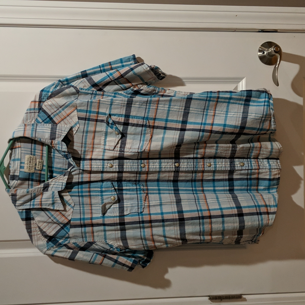 Lucky brand short sleeve snap button size XL